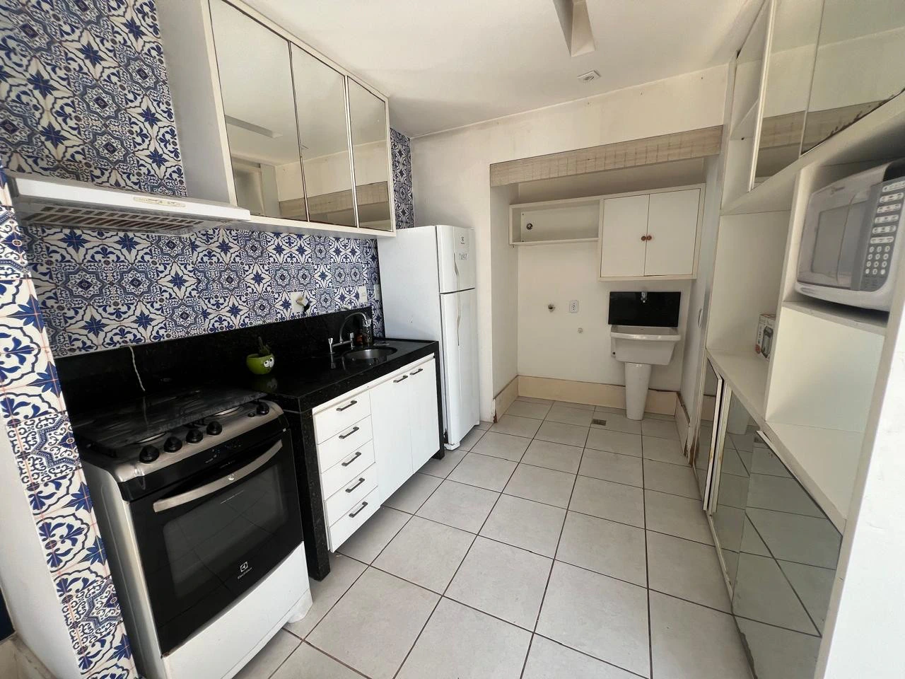 Furnished apartment, 74 m², with a walk-in closet — photo 27