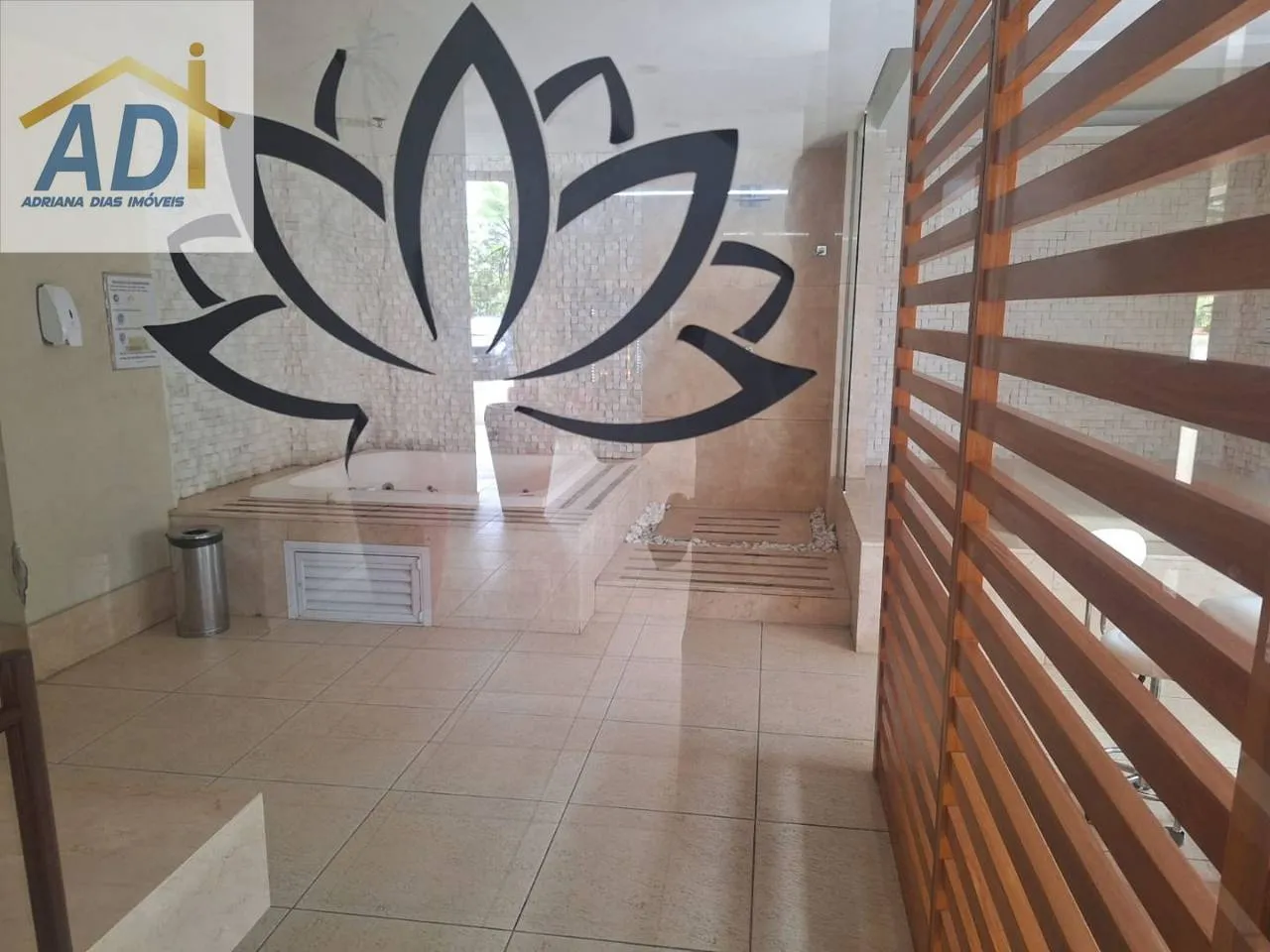 3-bedroom apartment in a building with a sauna — photo 25