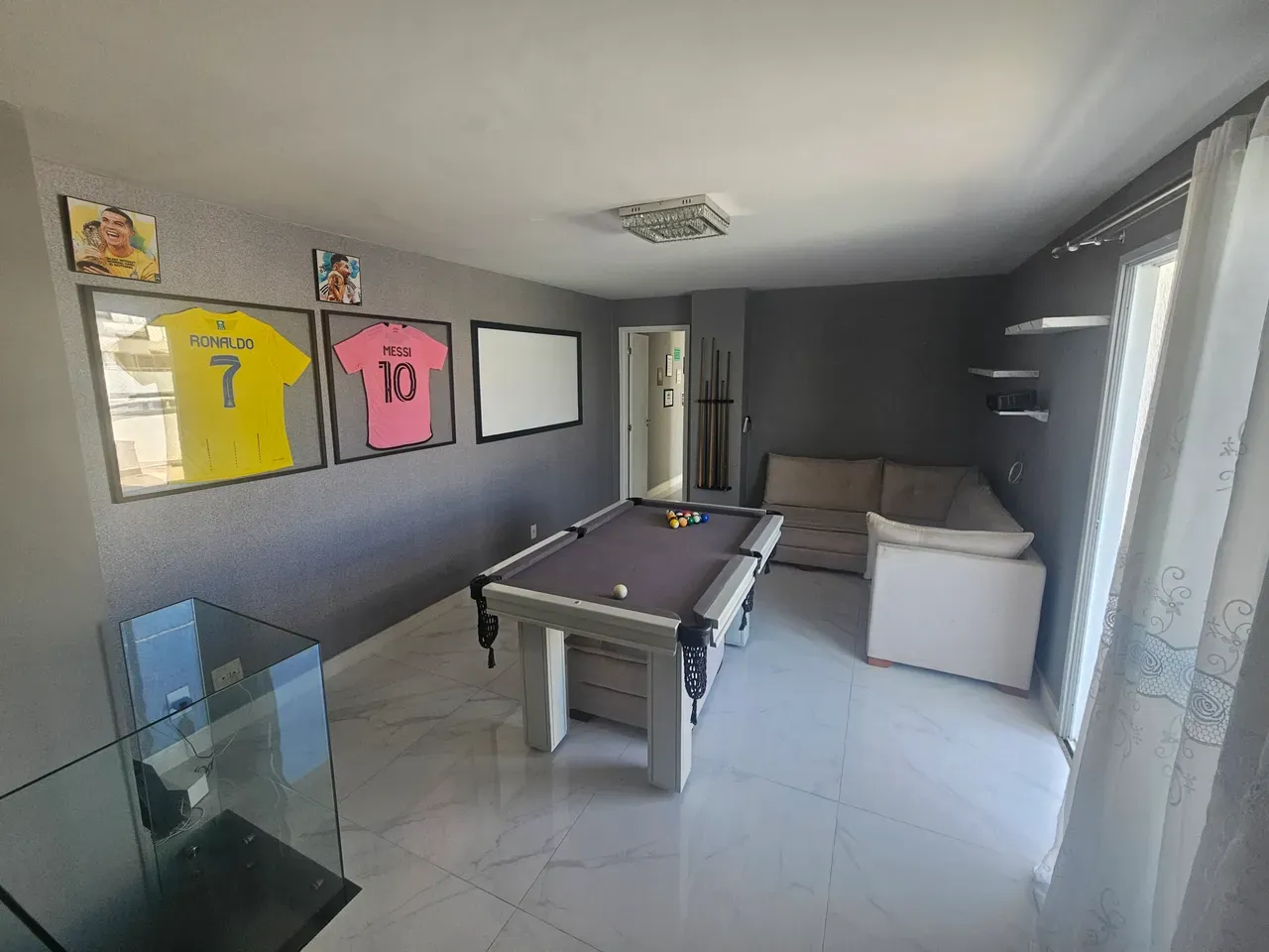 Apartamento com 5 quartos e 5 banheiros em 215 m² — photo 11