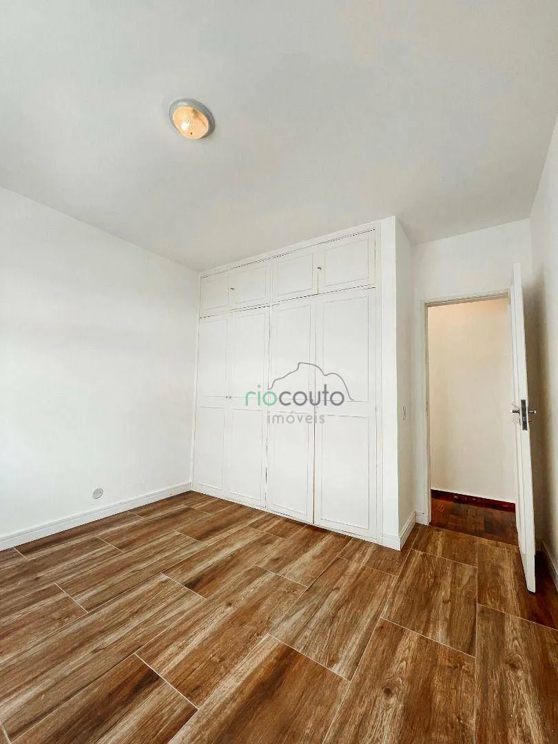 Unfurnished apartment with 4 bedrooms and 377 m² — photo 21