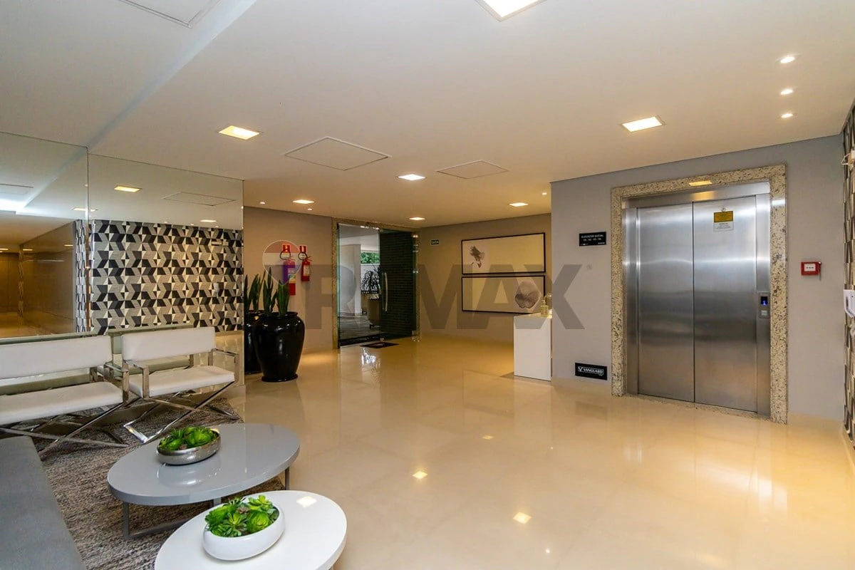 2-bedroom apartment with balcony and 2 parking spaces — photo 29