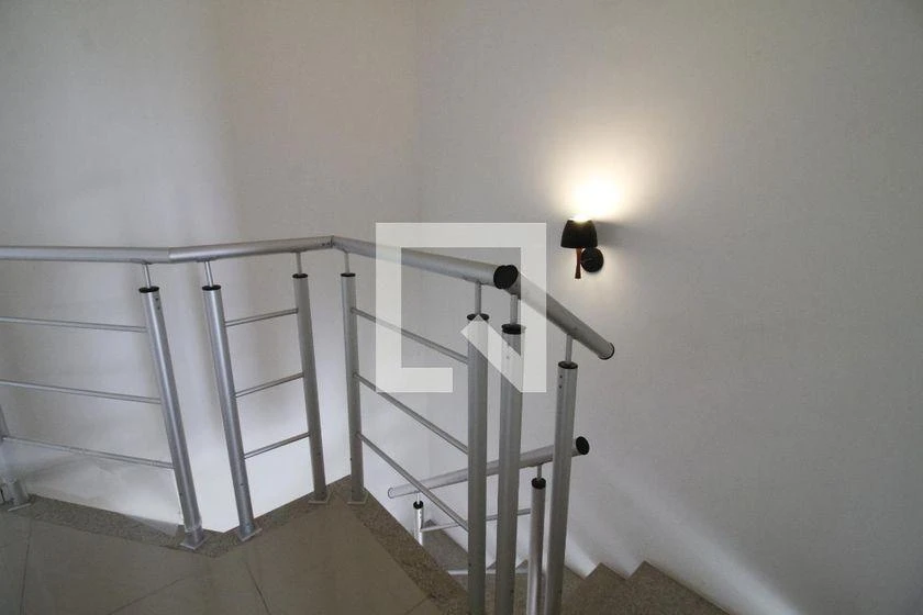 2-bedroom apartment with a mountain view in Rio de Janeiro — photo 36
