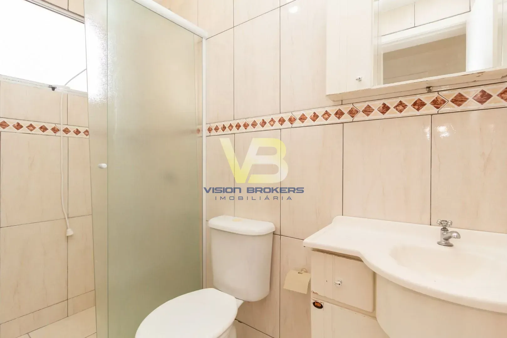 2-bedroom apartment with wood or laminate floors in Curitiba — photo 22