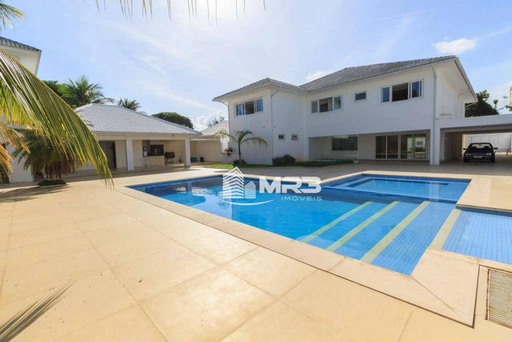 Gated house with 8 en-suite bedrooms and 20 bathrooms — photo 11