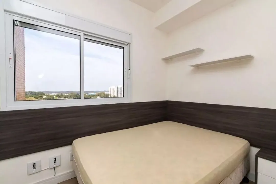 Apartamento de 2 dormitorios con balcón cerrado en vidrio — photo 5