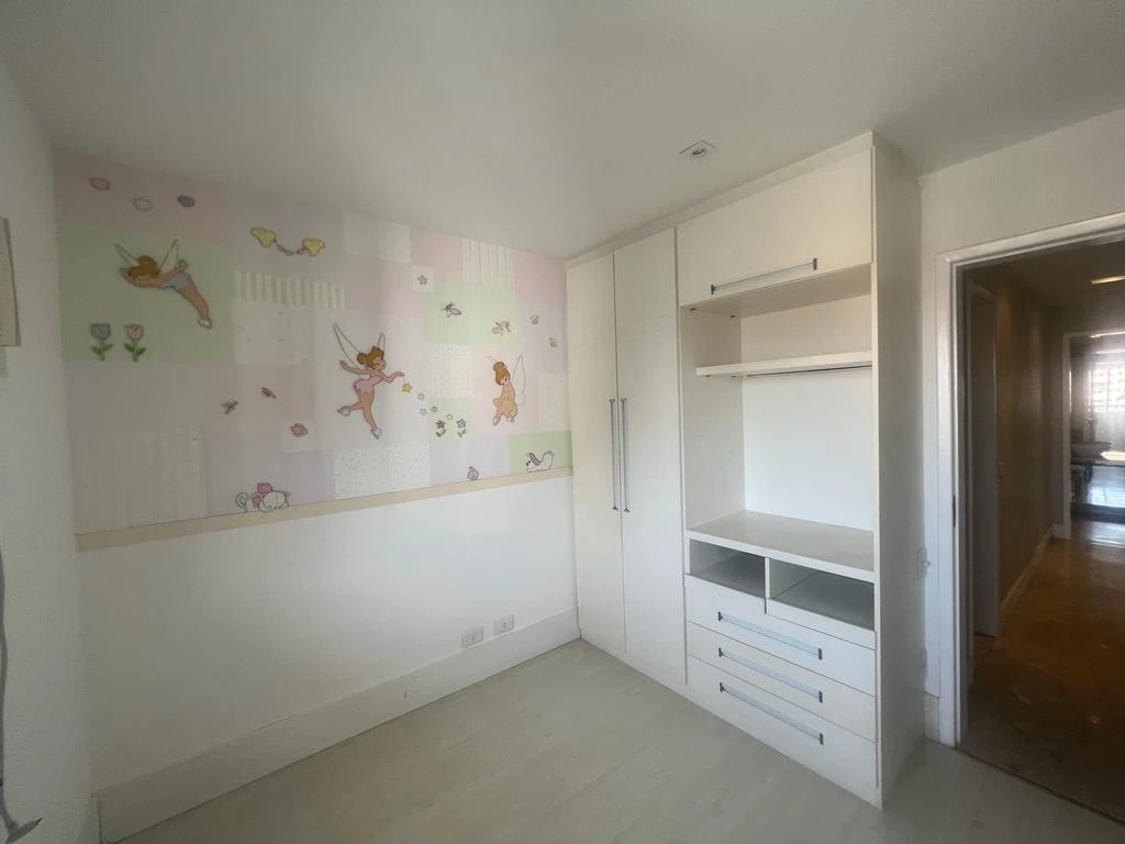 200 m² duplex apartment with 3 bedrooms and 6 bathrooms — photo 5