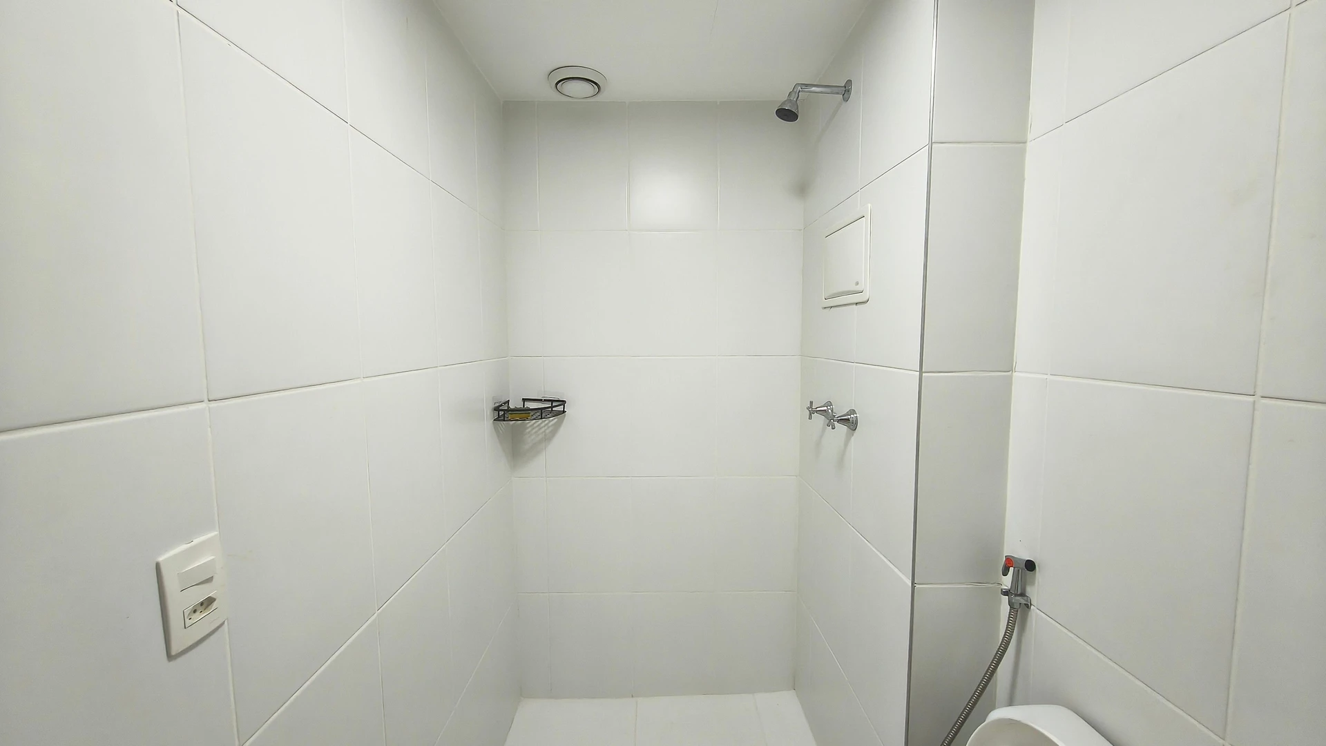 Rental apartment with 2 bedrooms and a balcony — photo 18