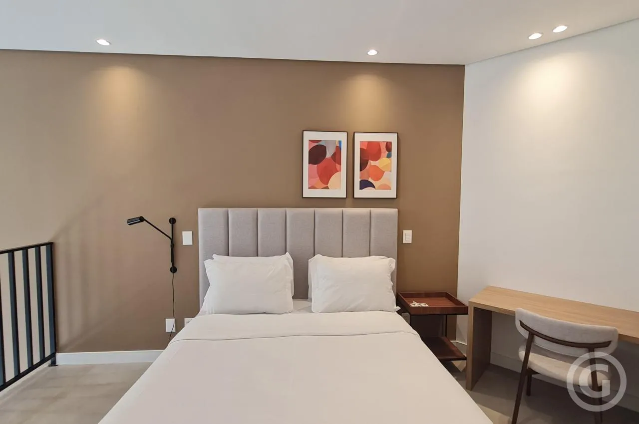 Furnished apartment with 1 en-suite bedroom and 2 baths — photo 4