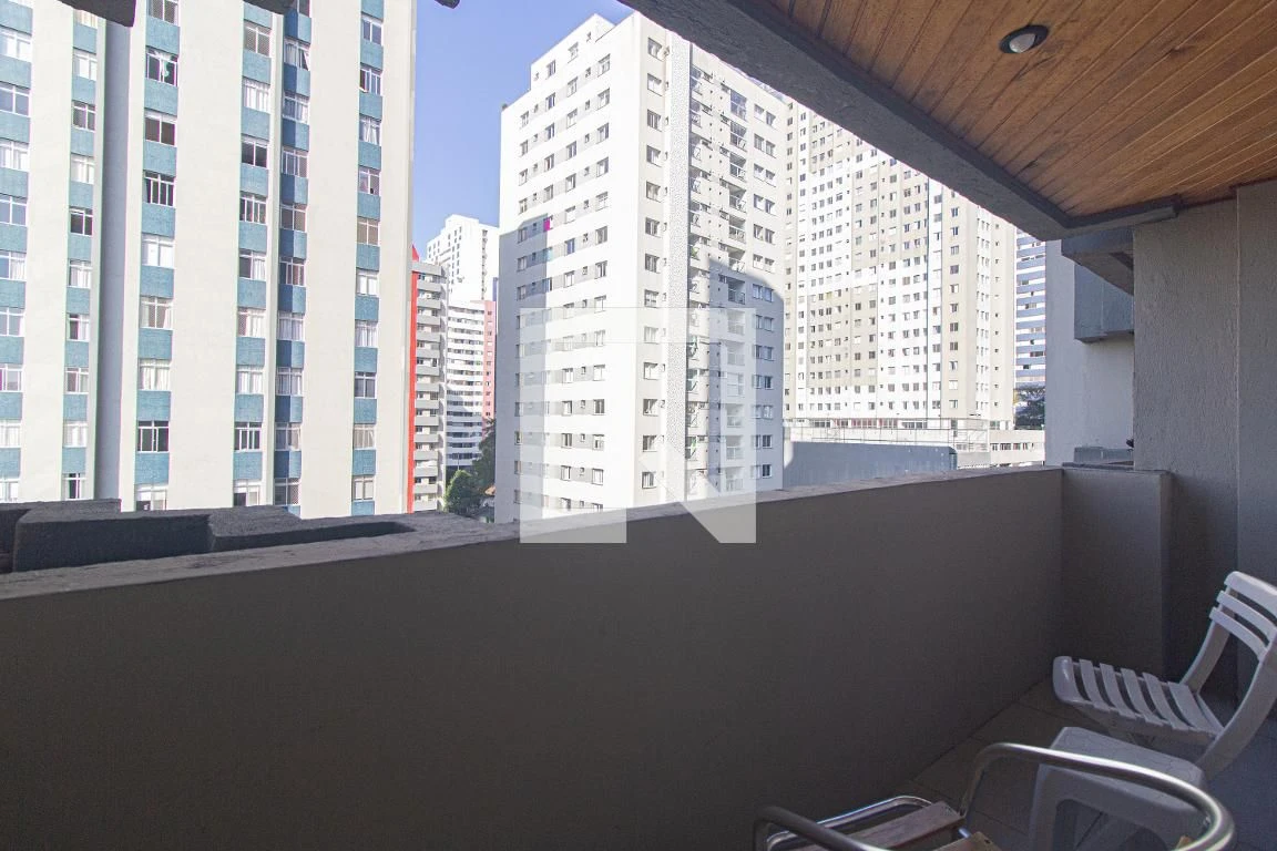 Furnished apartment, 97 m², with a glass-enclosed balcony — photo 16