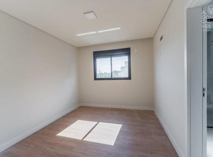 135 m² house with 3 bedrooms and 4 parking spots — photo 8