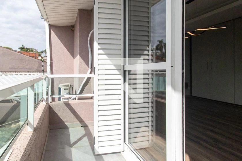 3-bedroom house with a glass-enclosed balcony — photo 34