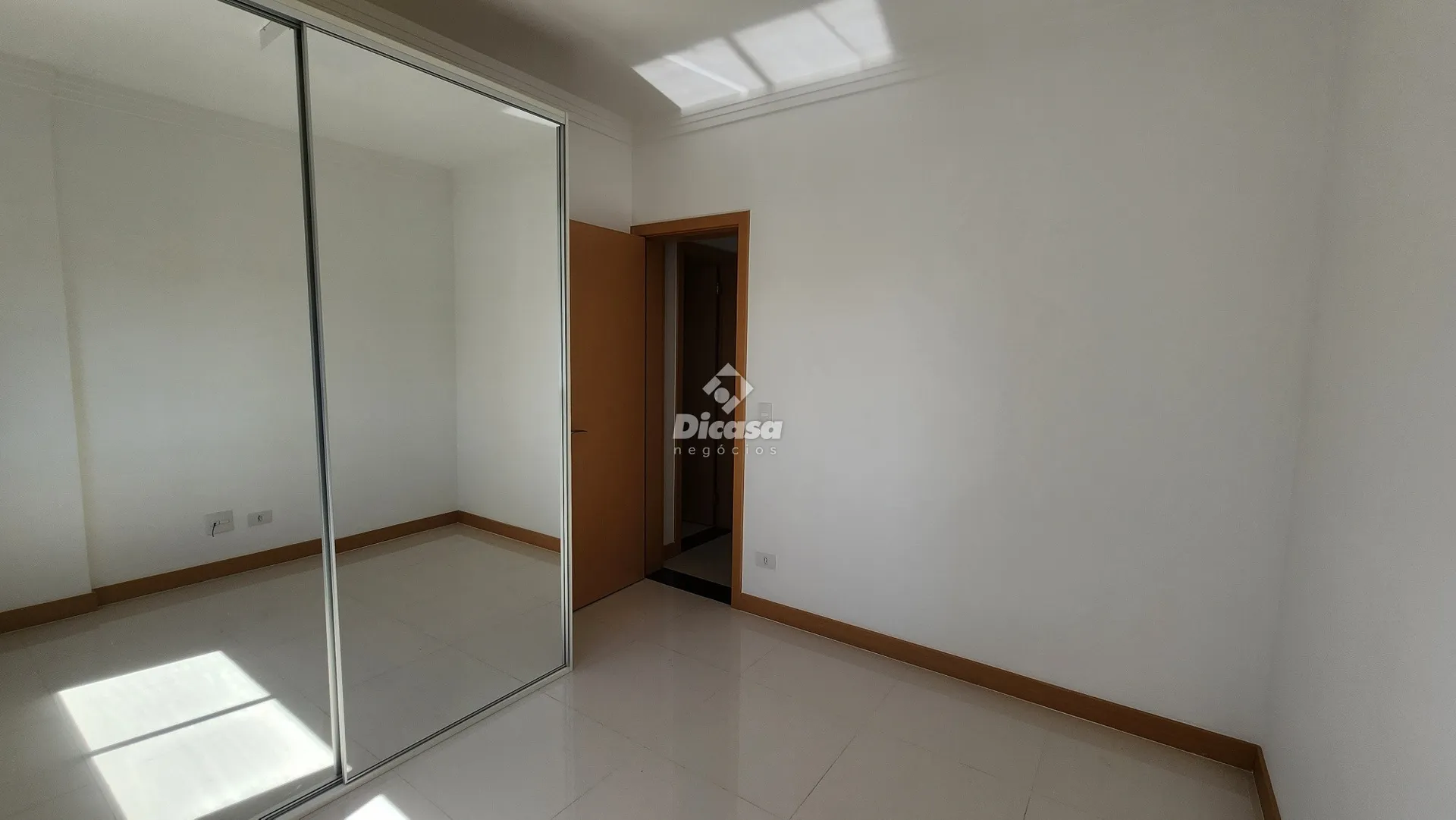 2-bedroom apartment with a grill on the balcony — photo 4