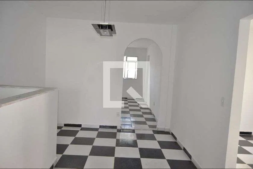 Rental house with a suite and 6 bedrooms — photo 18