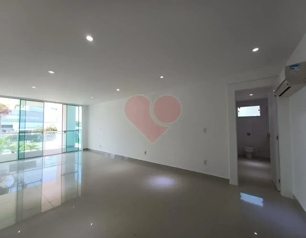 House with 5 bedrooms and 5 bathrooms, 900 m² — photo 3