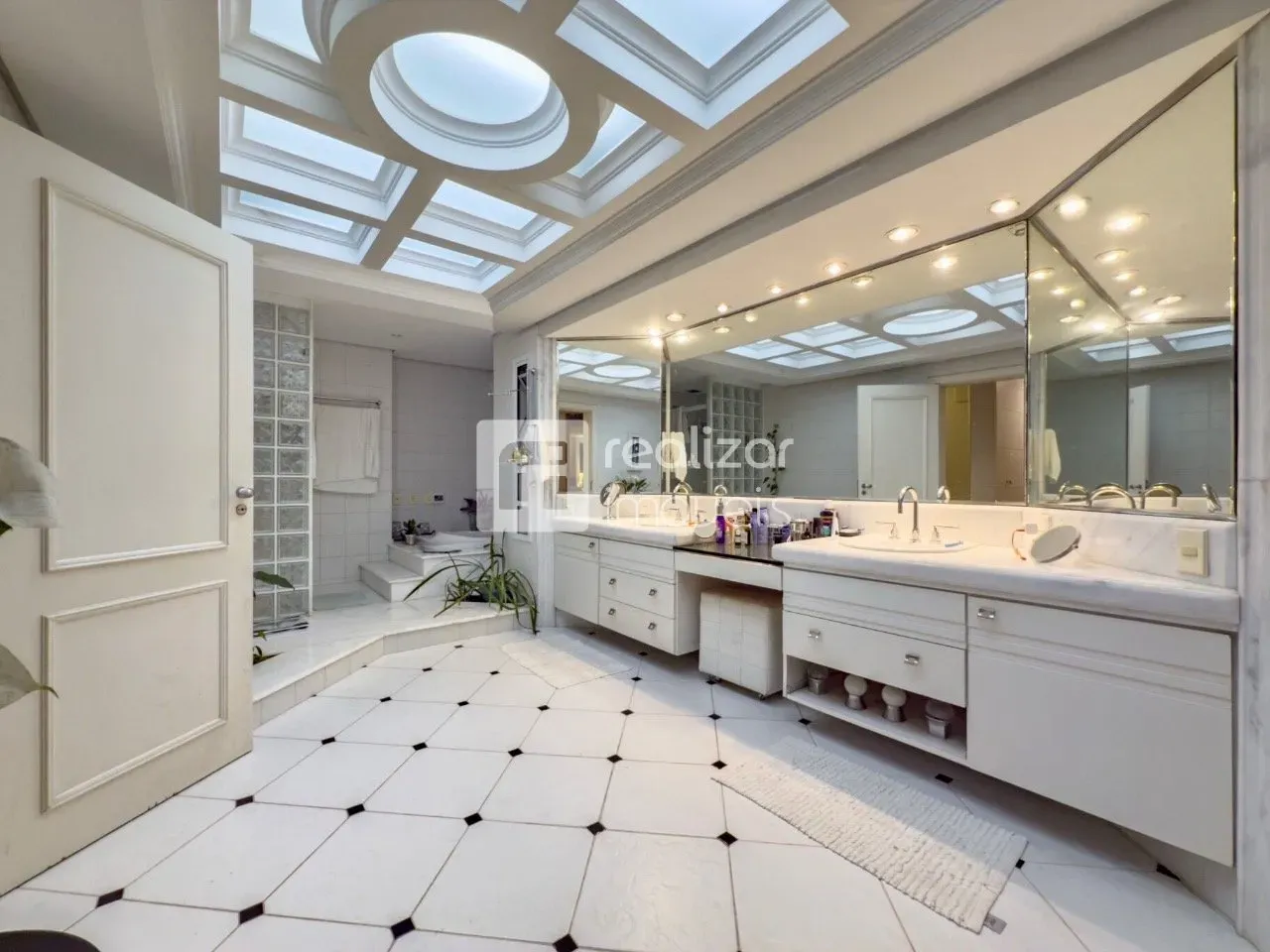 Casa amueblada con 5 suites y 8 baños — photo 45