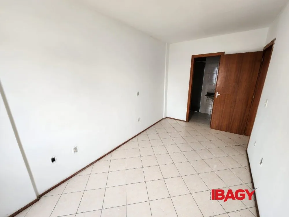 Квартира с 2 спальнями, 1 с ванной, 78 м² — photo 9