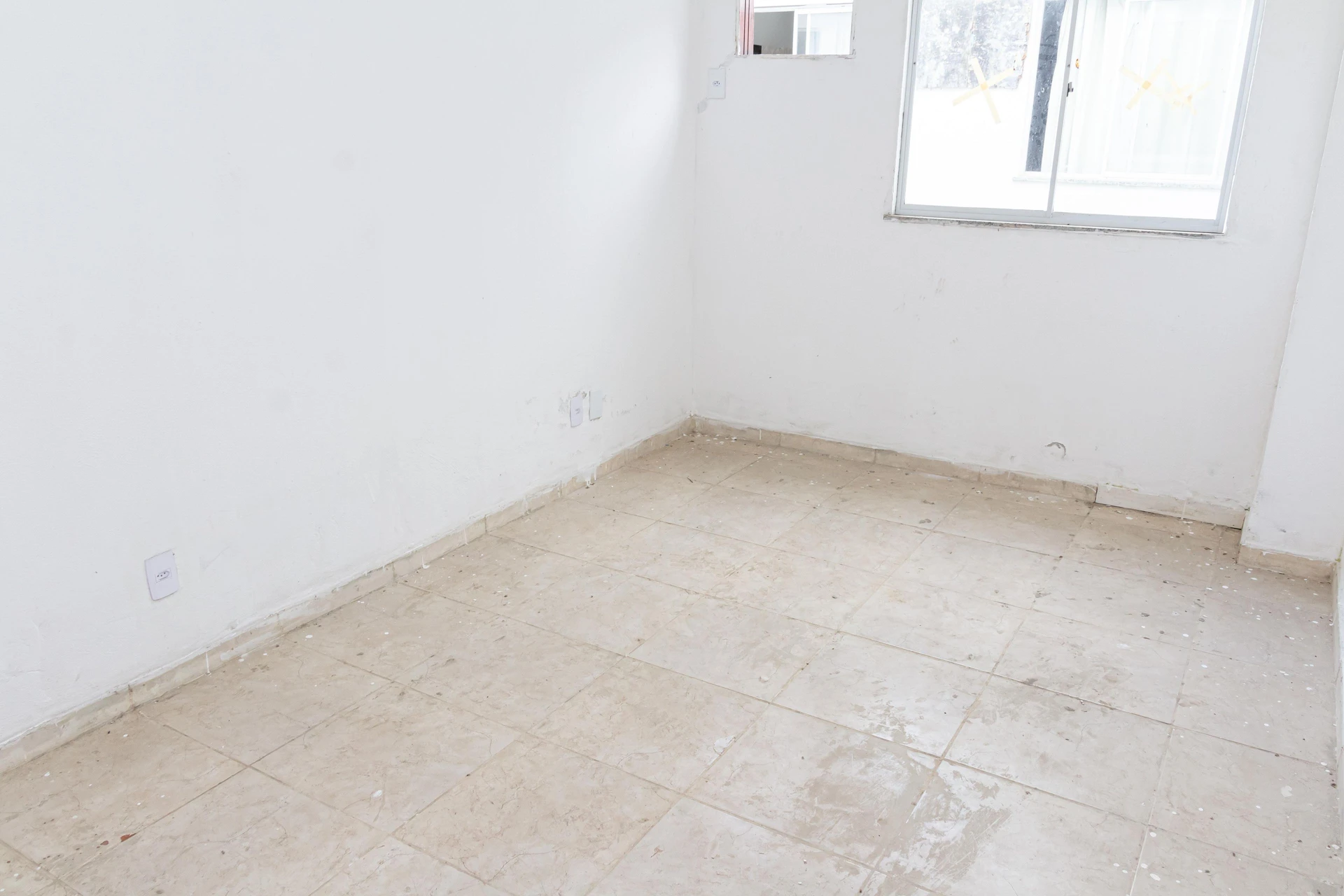 Studio unit with 1 bedroom, ensuite bathroom, private garden — photo 21