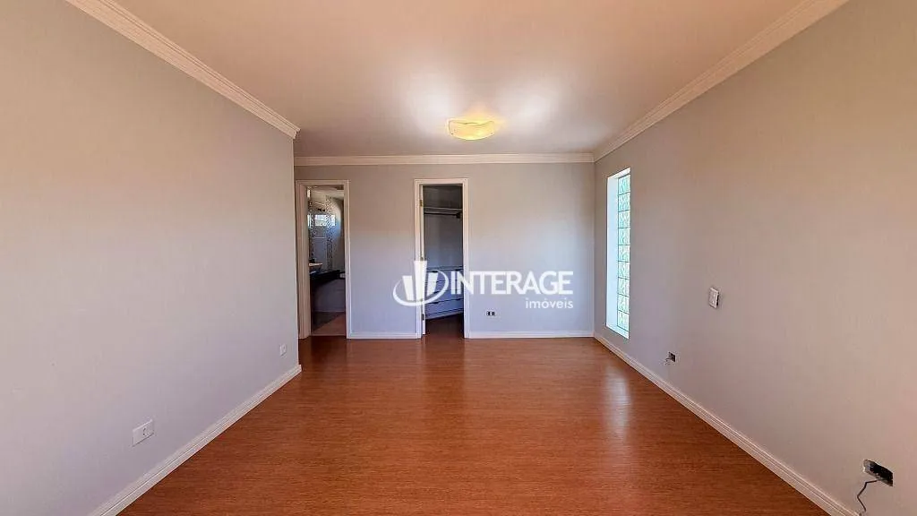 Condo house with private garden and laundry area — photo 50