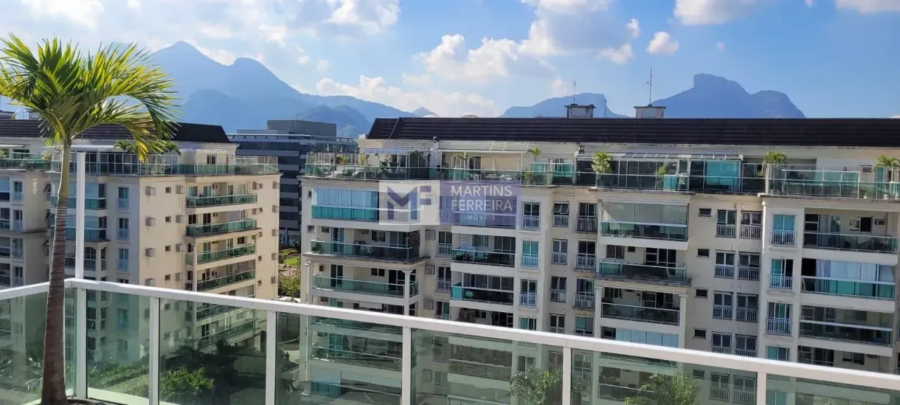 Furnished apartment with 3 bedrooms and an enclosed balcony — photo 9