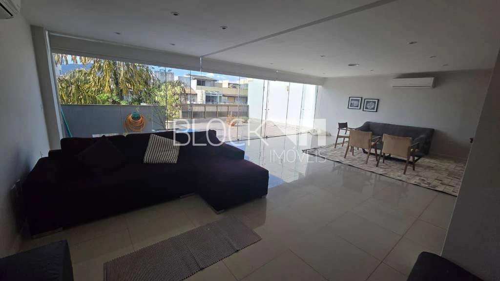 Furnished 400 m² apartment with 3 en-suite suites — photo 14
