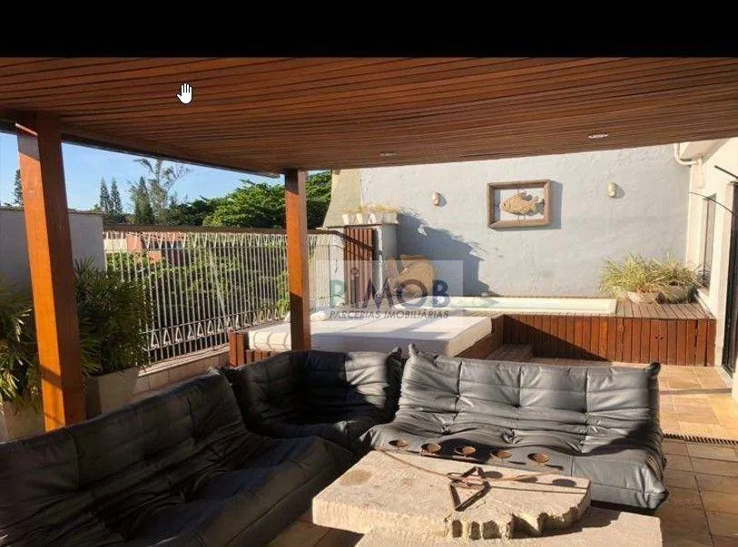 Top-floor apartment with 3 bedrooms and 330 m² — photo 42