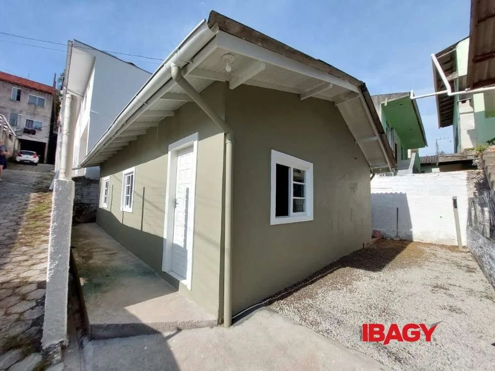 3-bedroom house, 1 with its own bathroom, 80 m² — photo 3