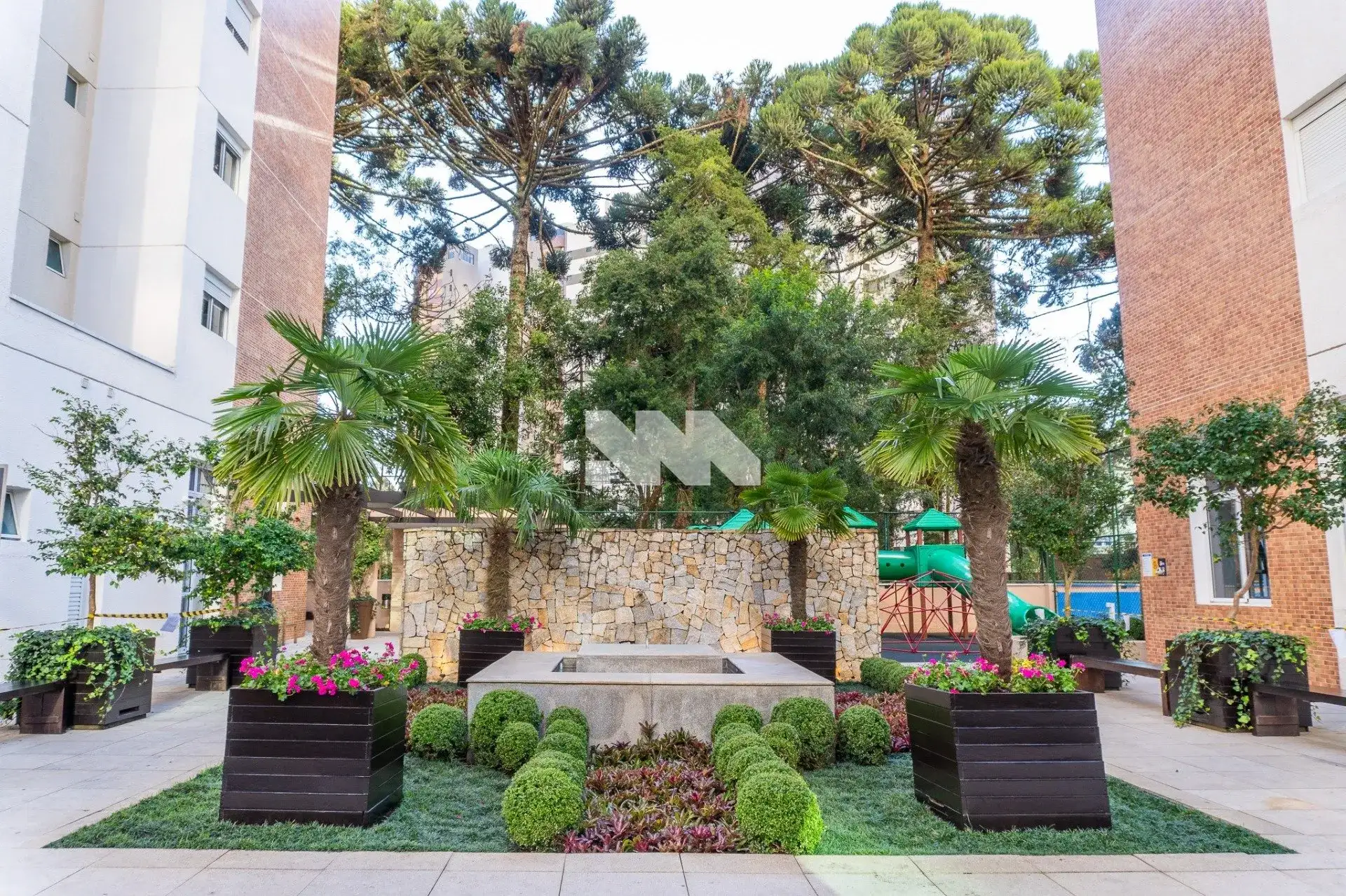 Semi-furnished apartment with 3 bedrooms and balcony grill — photo 4