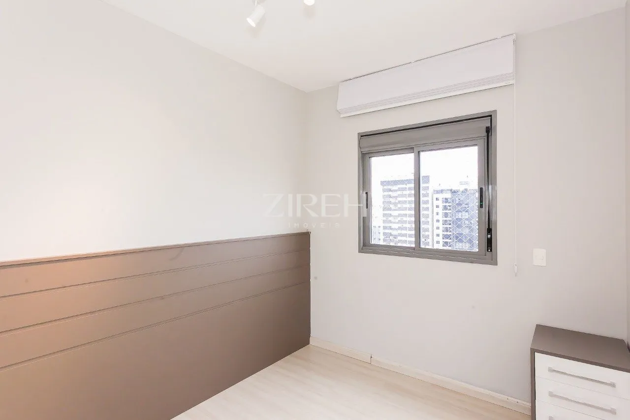 Furnished apartment with 3 bedrooms and 166 m² — photo 26