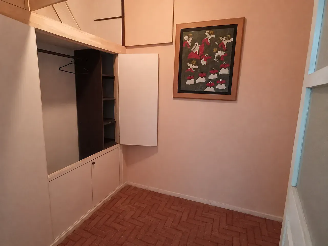 Unfurnished 150 m² apartment with 3 bedrooms and 4 bathrooms — photo 17