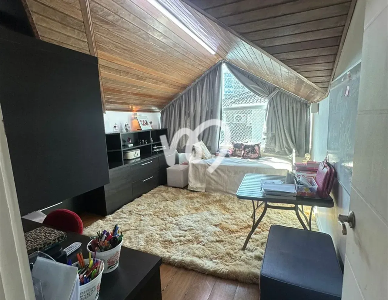 Furnished house with 5 bedrooms and open-plan kitchen — photo 9