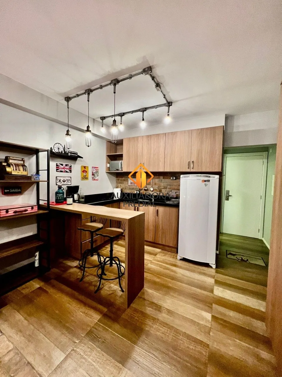 Furnished studio with 1 bedroom, 60 m² and open kitchen — photo 8