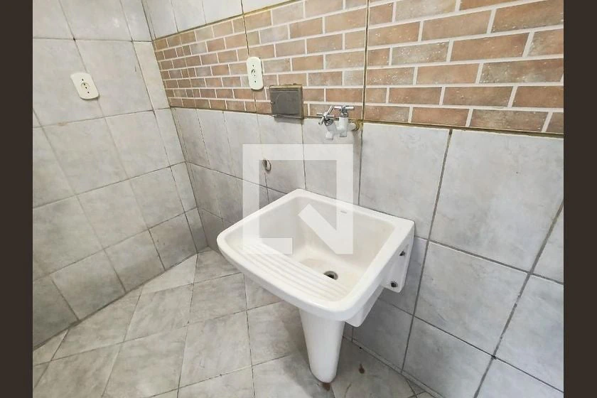 80 m² rental apartment with 2 bedrooms and enclosed kitchen — photo 28