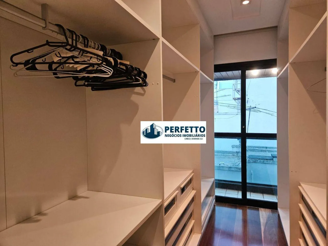 Apartment with 4 bedrooms, 4 bathrooms and 2 parking spaces — photo 9