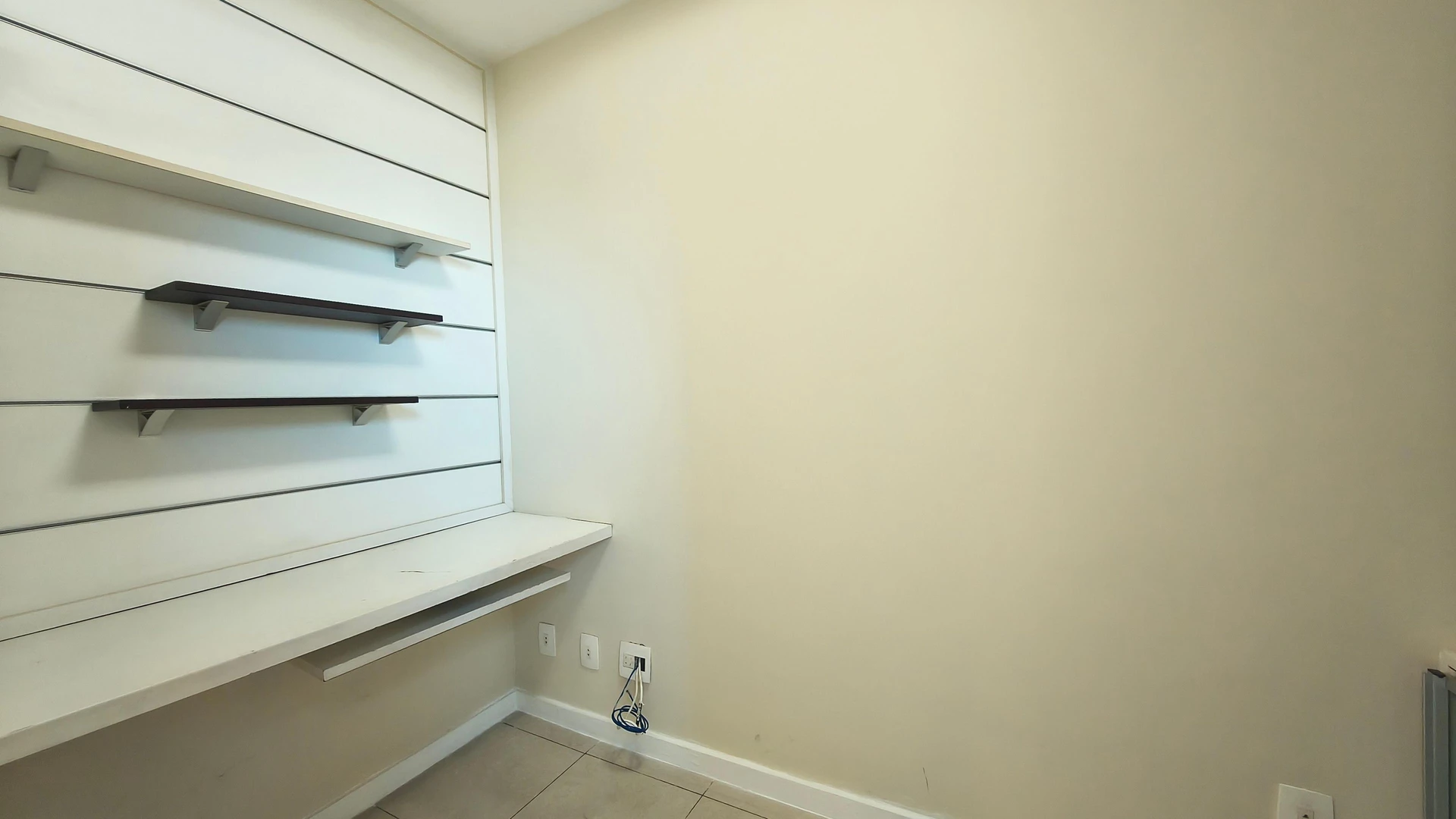 Rent-ready 2-bedroom apartment with balcony — photo 6