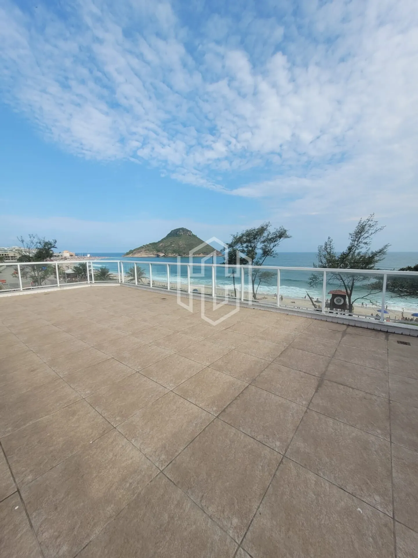 4-bedroom apartment with a water view in Rio de Janeiro