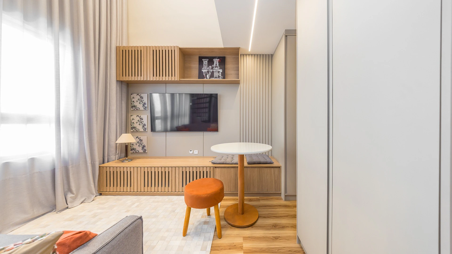Furnished studio on the 3rd floor with open-plan kitchen — photo 5