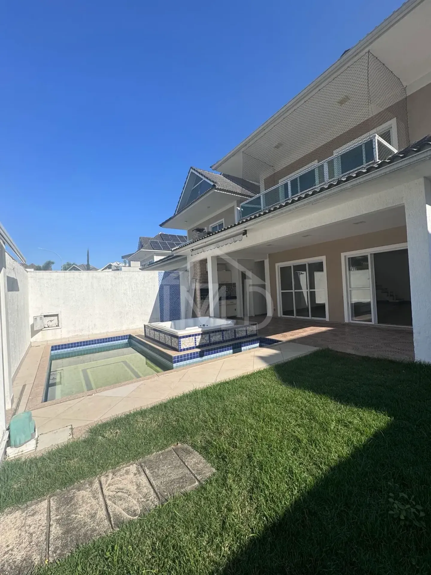Casa com 4 suítes e 5 banheiros, 320 m² com churrasqueira — photo 23