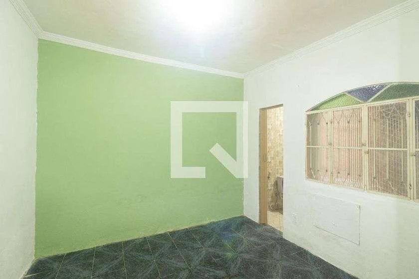 2-bedroom house with a laundry area — photo 18