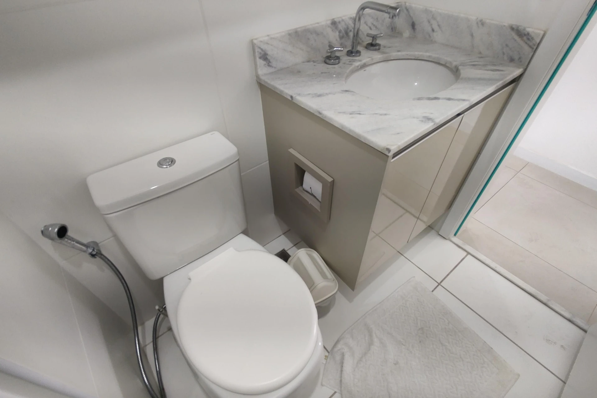 Apartamento mobiliado com 3 quartos e varanda — photo 98