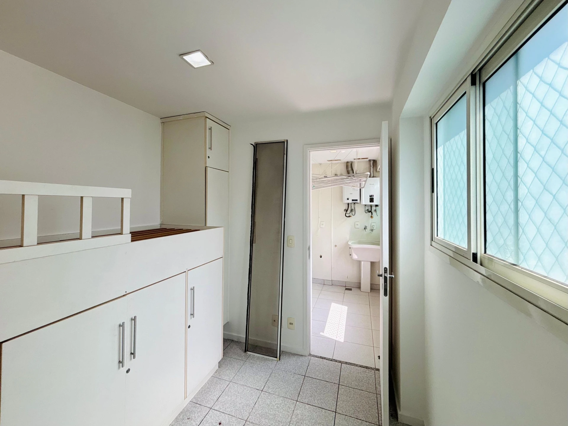 3-bedroom apartment in a building with a sauna — photo 6
