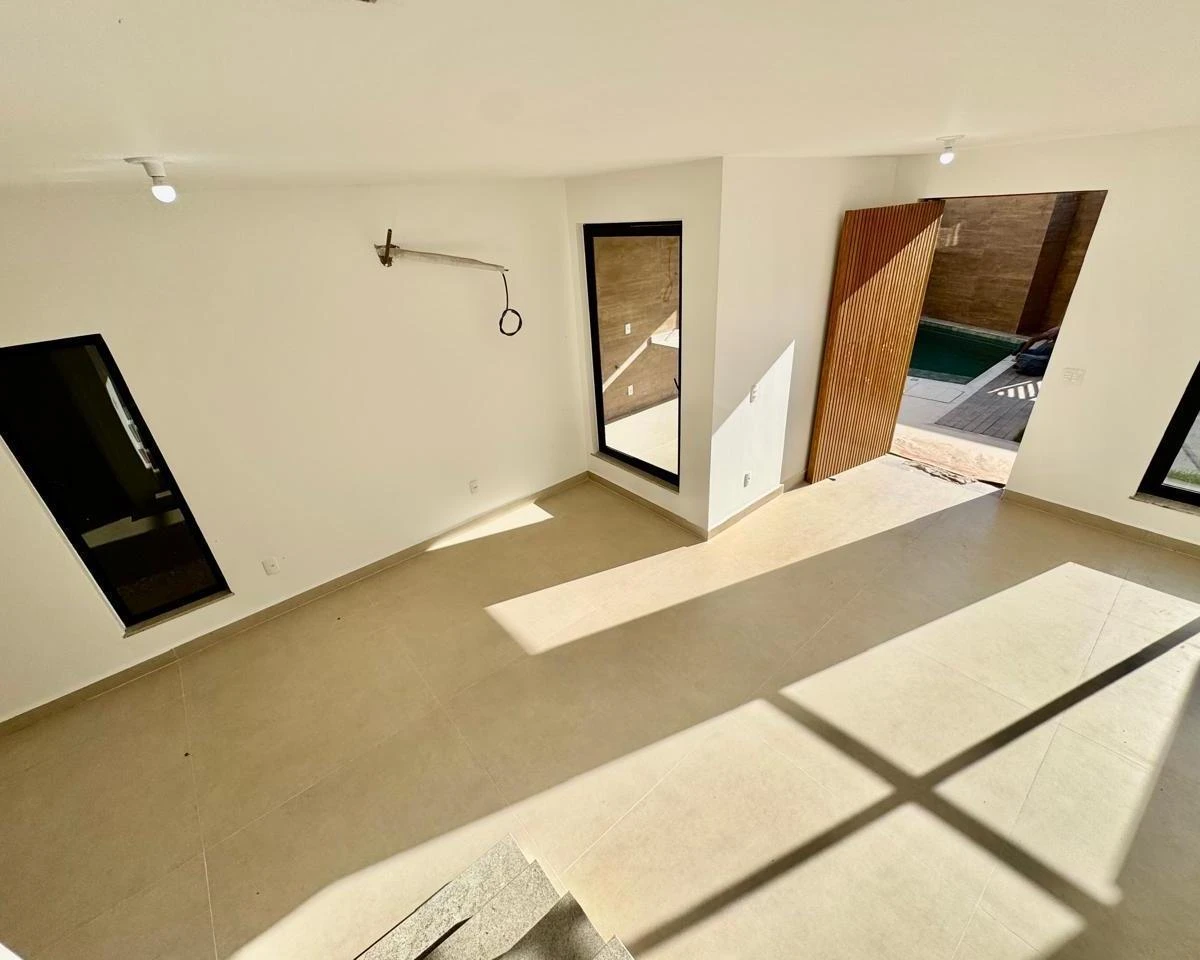 House, 240 m², with a glass-enclosed balcony — photo 41