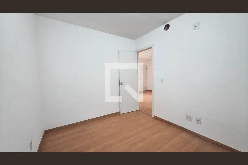 2-bedroom apartment with a mountain view — photo 24