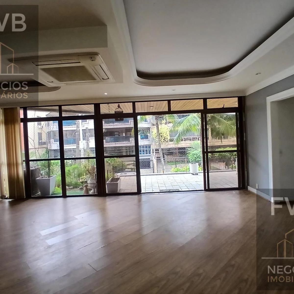 3-bedroom apartment with a home office — photo 25