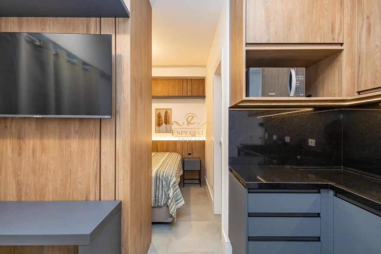 Furnished 1-bedroom apartment of 32 m² with balcony — photo 2