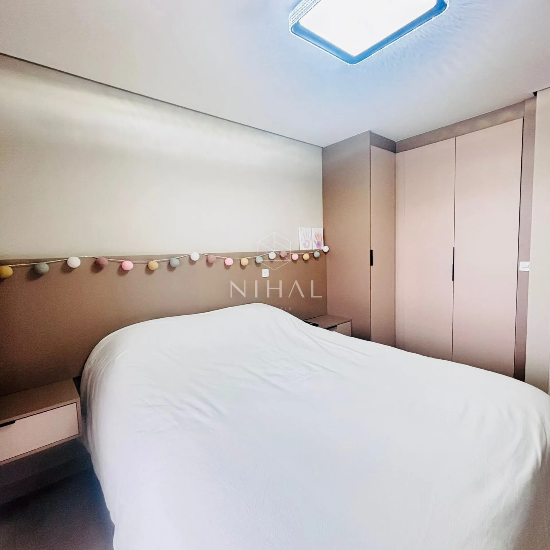 Furnished 1-bedroom apartment with 1 bathroom — photo 23