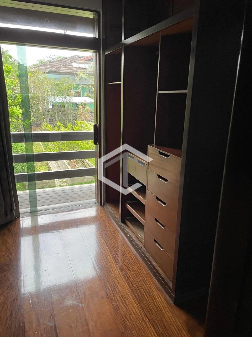 Casa com 5 suítes e 7 banheiros, 6 vagas — photo 8
