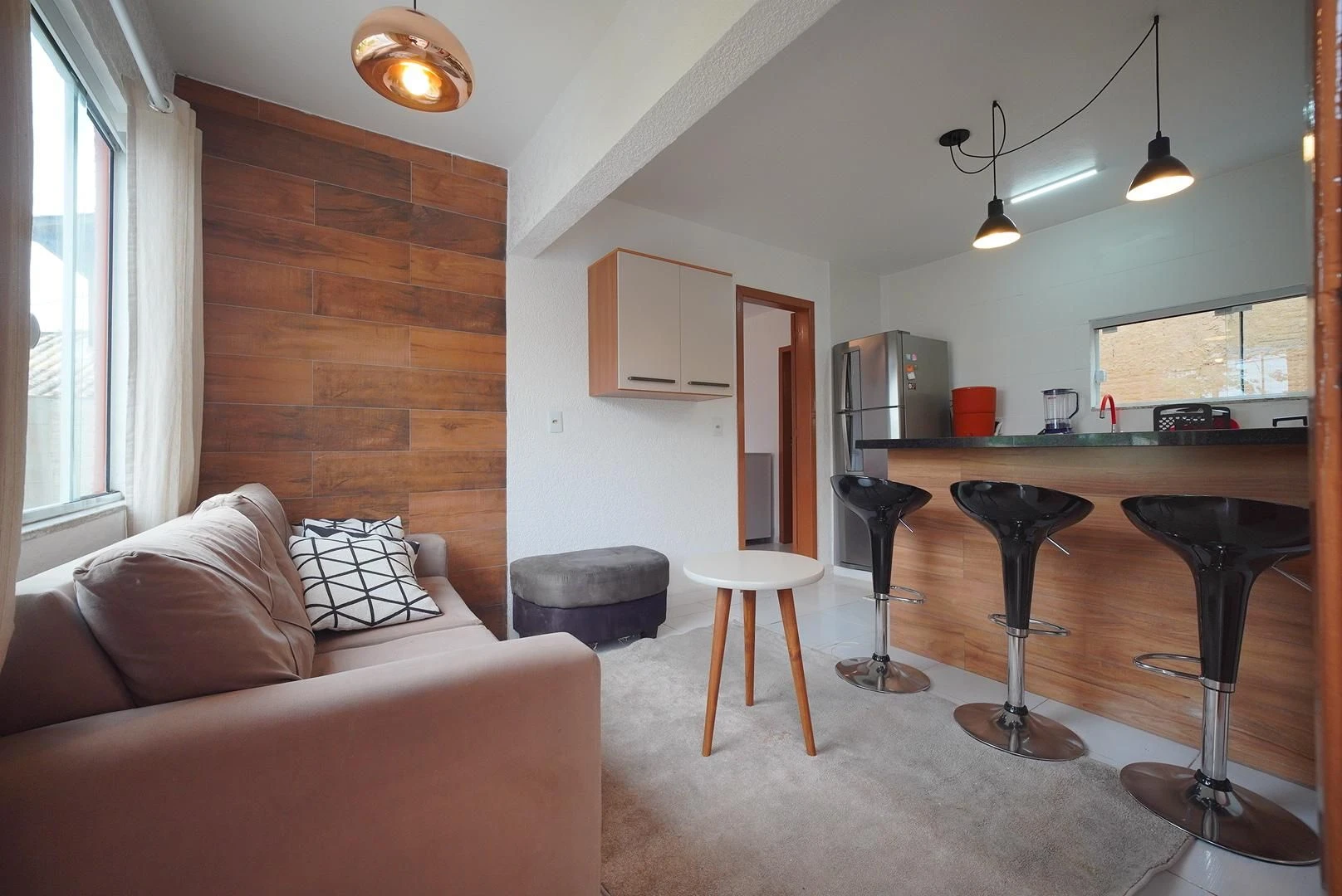 2-bedroom apartment with a washing machine in Florianópolis