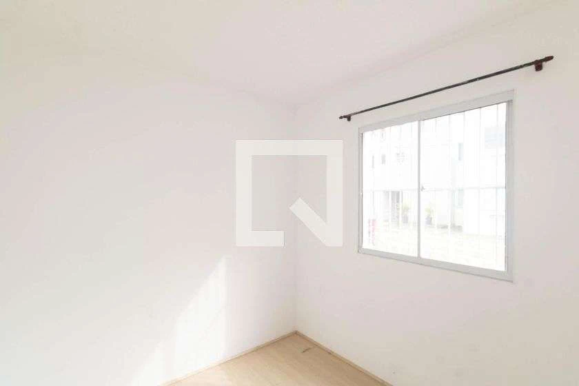 Apartamento de 49 m² com box de vidro no banheiro — photo 19