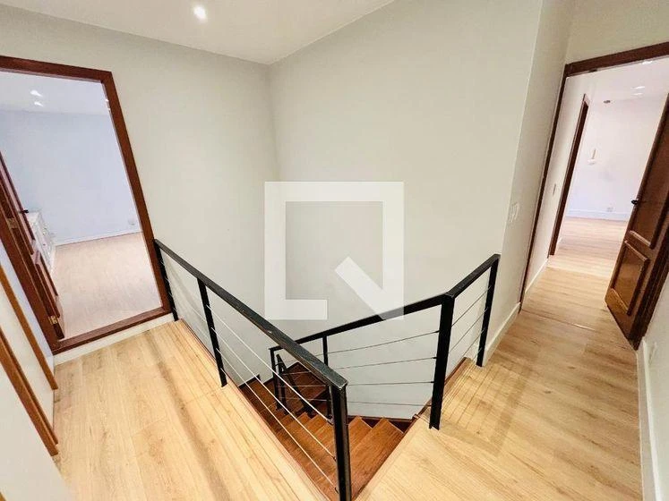 4-bedroom apartment with a walk-in closet in Rio de Janeiro — photo 34