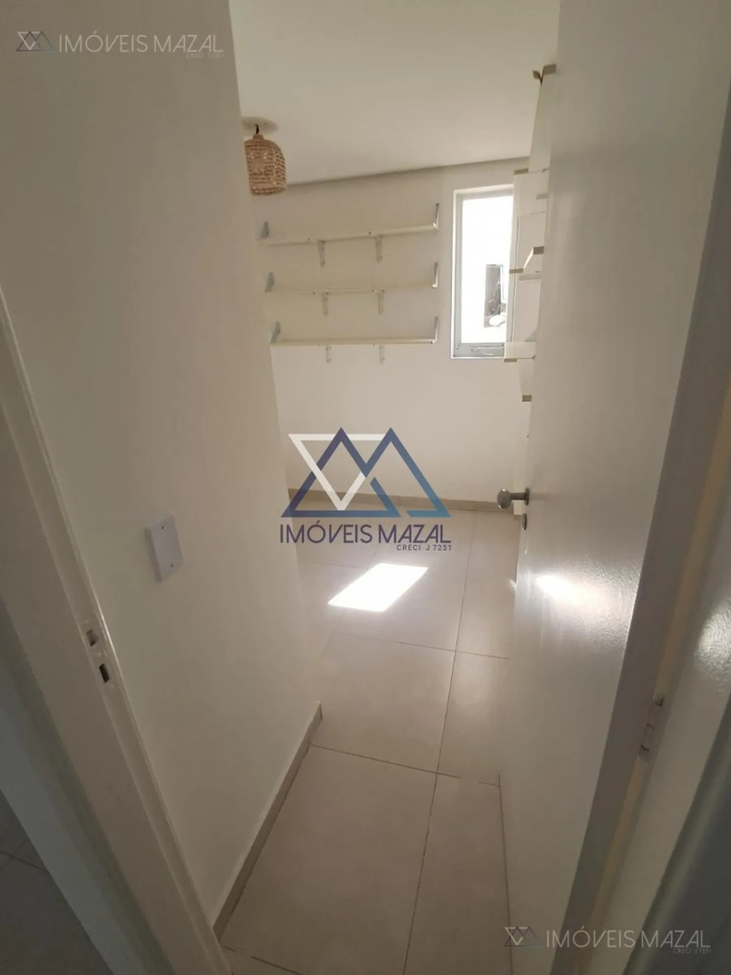 Rental apartment with 3 bedrooms and 4 bathrooms — photo 31